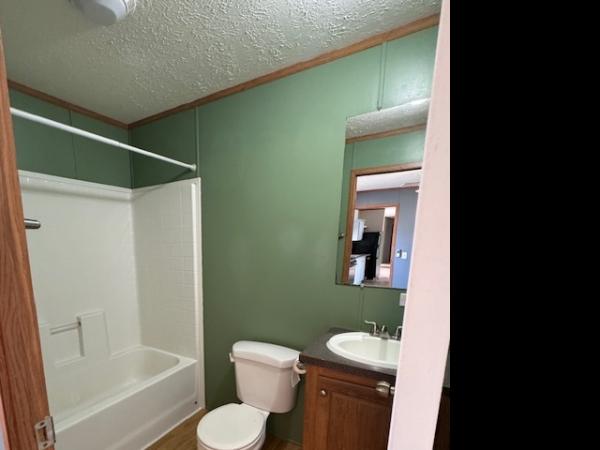 2013 Champion RA1670201 Mobile Home