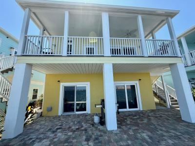 Photo 3 of 27 of home located at 447 NE Pier Way Jensen Beach, FL 34957