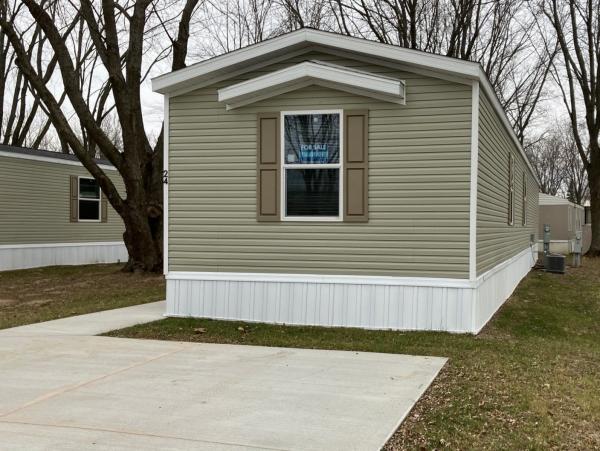 2025 Champion Home Builders, Inc. mobile Home