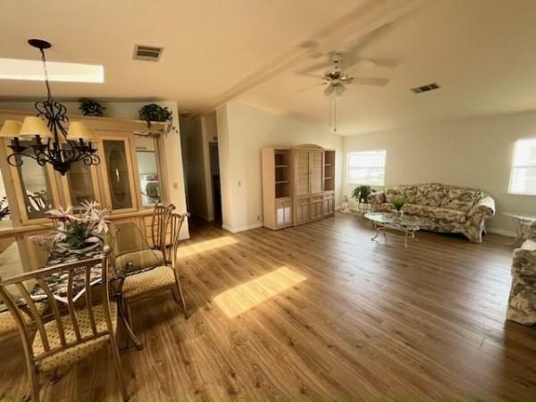 1990 PALM Manufactured Home