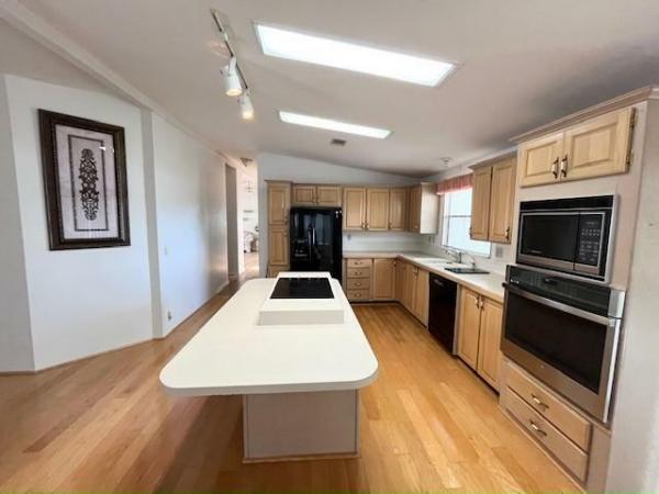1990 PALM Manufactured Home