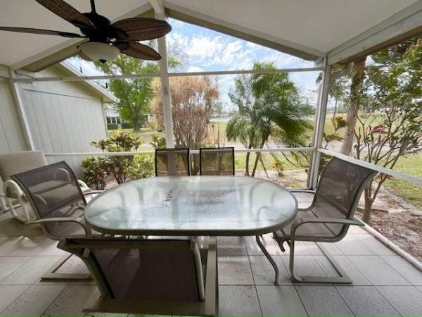 1990 PALM Manufactured Home