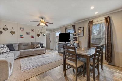 Photo 2 of 12 of home located at 4807 N Hempstead Ct Sterling Heights, MI 48310