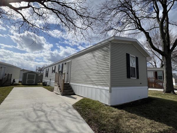 2021 Champion - Topeka Mobile Home