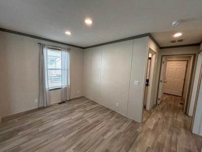 Photo 5 of 8 of home located at 42 Woodmoor Court Leavenworth, KS 66048