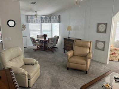 Photo 2 of 16 of home located at 8607 27th Avenue E Palmetto, FL 34221