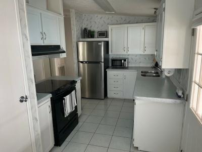 Photo 3 of 16 of home located at 8607 27th Avenue E Palmetto, FL 34221