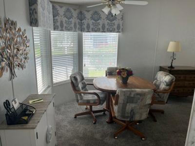 Photo 4 of 16 of home located at 8607 27th Avenue E Palmetto, FL 34221