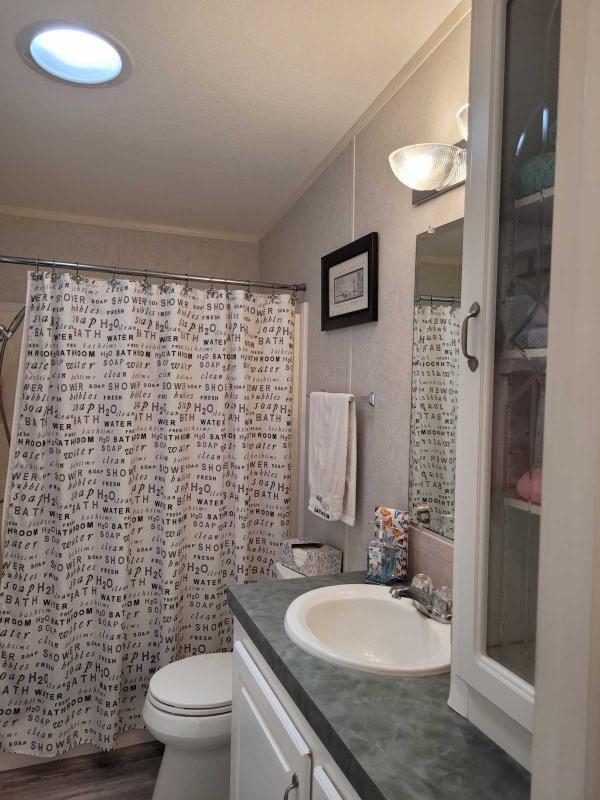 2005 Jacobsen Manufactured Home