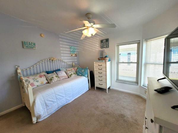 2005 Jacobsen Manufactured Home