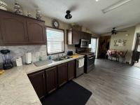 2001 COMMODORE BONUS ROOM Manufactured Home