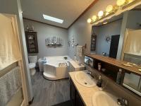 2001 COMMODORE BONUS ROOM Manufactured Home