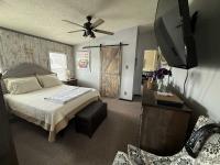 2001 COMMODORE BONUS ROOM Manufactured Home