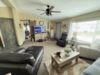 2001 COMMODORE BONUS ROOM Manufactured Home