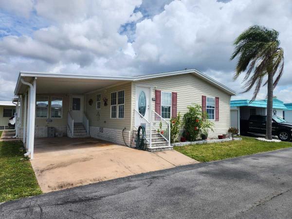 Photo 1 of 2 of home located at 7100 Ulmerton Rd #362 Largo, FL 33771