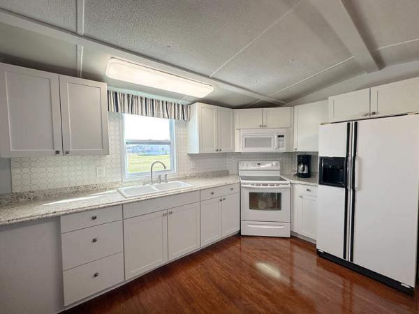 1988 CLAR Manufactured Home
