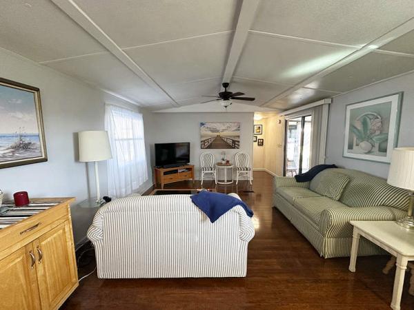 1988 CLAR Manufactured Home