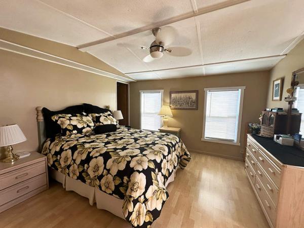 1988 CLAR Manufactured Home