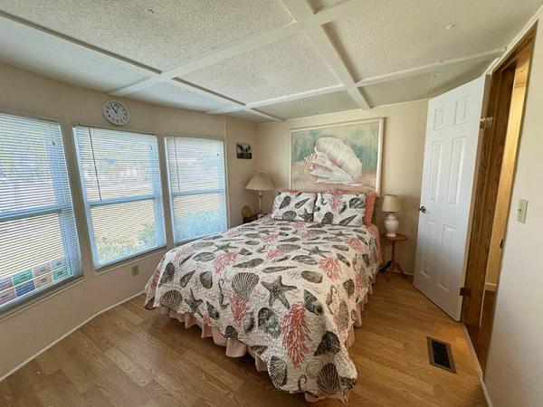 1988 CLAR Manufactured Home