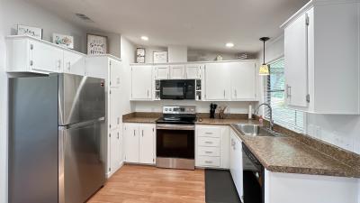 Photo 3 of 17 of home located at 111 Palm Dr Lady Lake, FL 32159