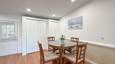 Photo 4 of 17 of home located at 111 Palm Dr Lady Lake, FL 32159