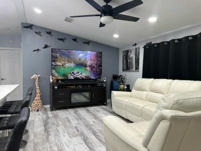 Photo 5 of 39 of home located at 1104 Windmill Grove Circle Orlando, FL 32828