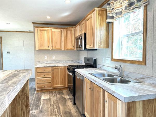 2024 Redman 101 122RENW-1666H22193  Home