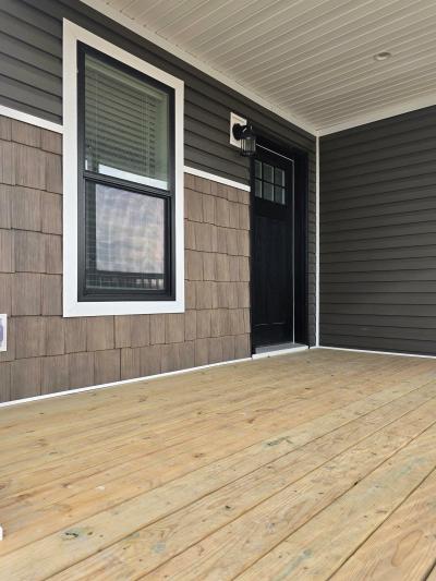 Mobile Home at 27484 Oregon Road Lot 142 Perrysburg, OH 43551