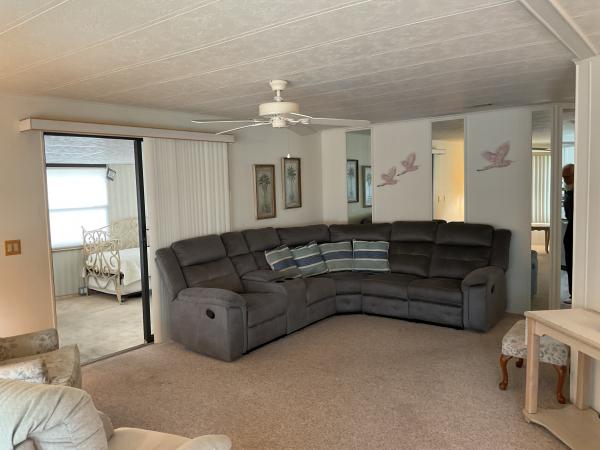 1985 SUNC S85008FA/B Mobile Home