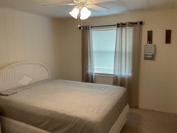 1985 SUNC S85008FA/B Mobile Home
