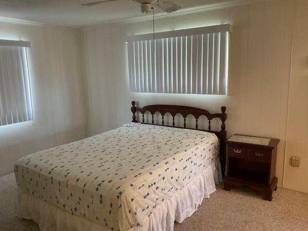 1985 SUNC S85008FA/B Mobile Home