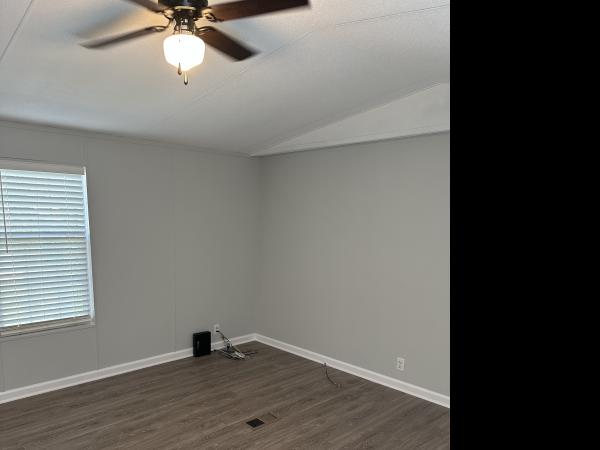 2006 Clayton Mobile Home