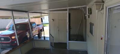 Photo 4 of 9 of home located at 7403 46th Avenue North Saint Petersburg, FL 33709