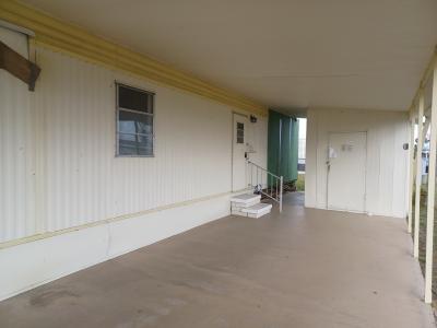 Photo 3 of 18 of home located at 22 Kingport Ave Palmetto, FL 34221