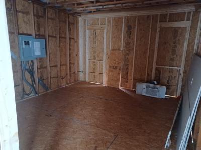 Photo 5 of 18 of home located at 22 Kingport Ave Palmetto, FL 34221