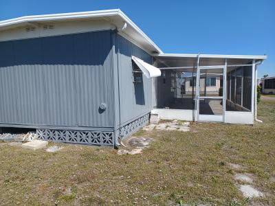 Photo 5 of 20 of home located at 5 Kingsport Ave Palmetto, FL 34221