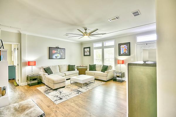 2015 Palm Hr.  Home