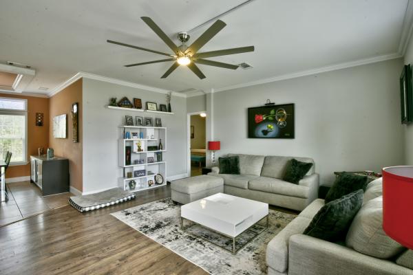 2015 Palm Hr.  Home