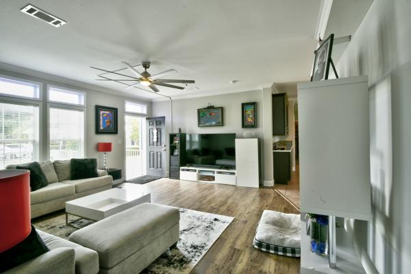 2015 Palm Hr.  Home