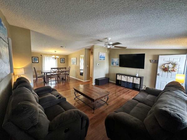 2000 Mert Mobile Home