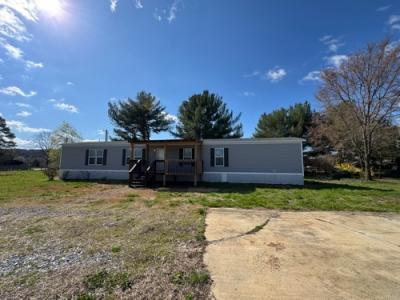 Photo 2 of 23 of home located at 3685 Mount Carmel Rd Mosheim, TN 37818