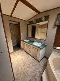 2000 BRISTOL Manufactured Home