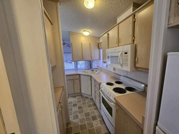 1991 Cavco Manufactured Home