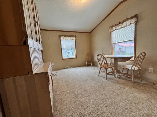 2005 Skyline ab Mobile Home