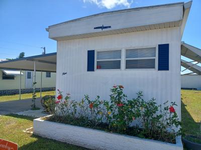 Photo 2 of 14 of home located at 9 Kingsport Ave Palmetto, FL 34221