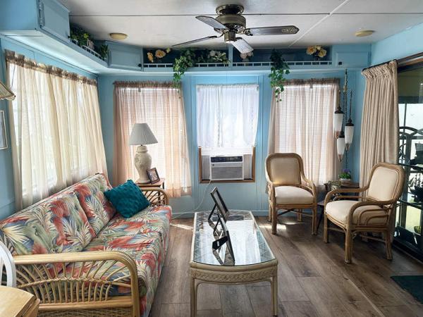 1986 TAHO Manufactured Home