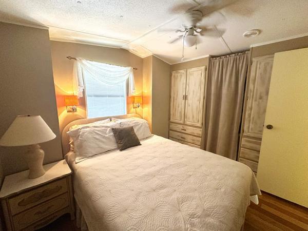 1990 Fleetwood Manufactured Home