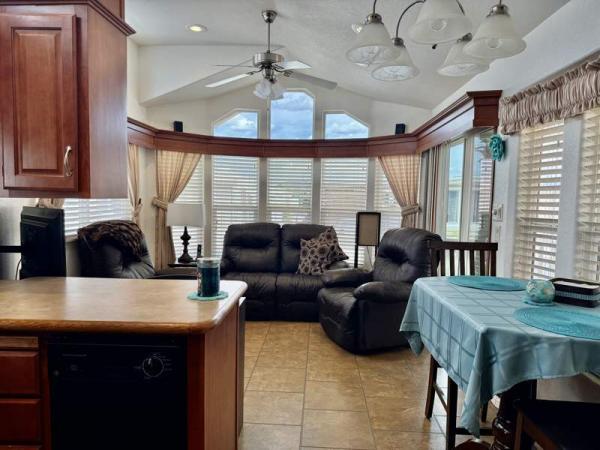 2013 Chariot Eagle Manufactured Home