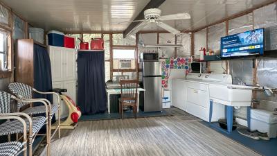 Photo 2 of 18 of home located at 108 Maple Dr Lady Lake, FL 32159