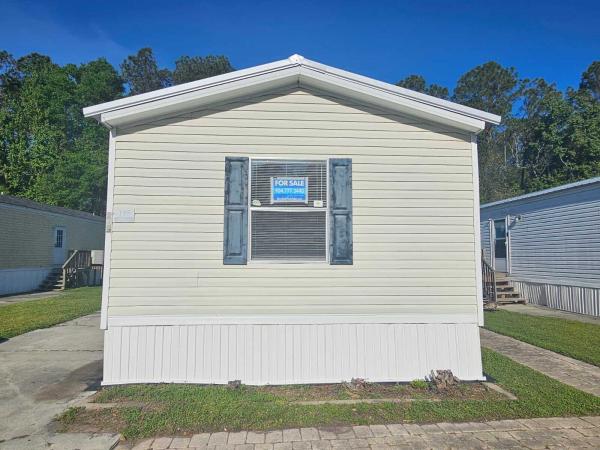 2005 FTWD Mobile Home For Sale